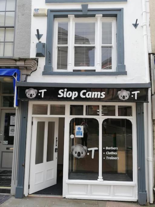 Ferienwohnung Siop Iwan A Menna Caernarfon Exterior foto